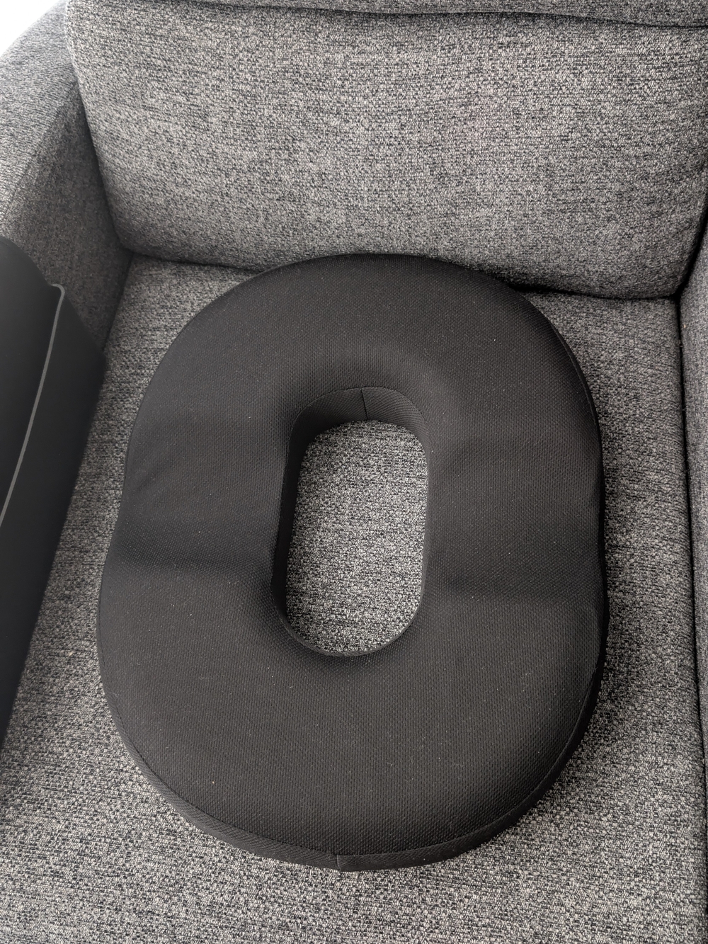 Black Donut Seat Cushion - Support Pillow